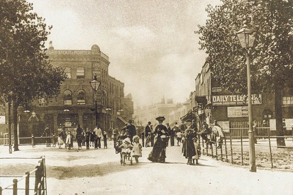 London Fields 1909 a